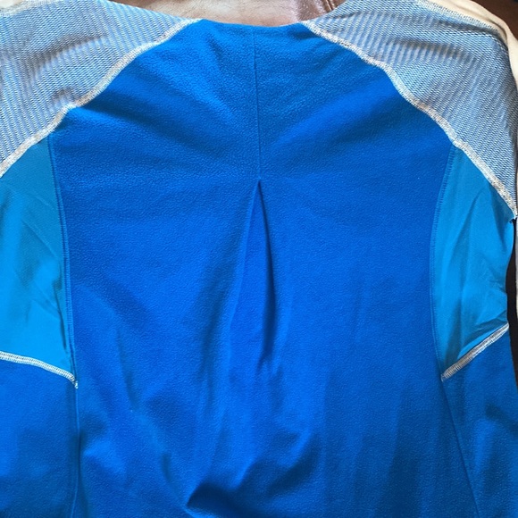 Lululemon Run Bold in the Cold Fleece Pullover. - Picture 12 of 13